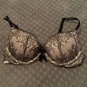 VS Black/Pink Lacy Bra